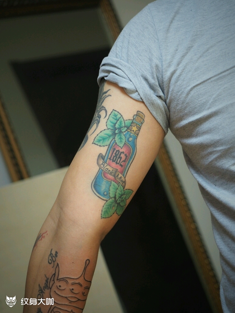 oldschool 酒瓶_纹身图案手稿图片_画皮手大婧的纹身作品集