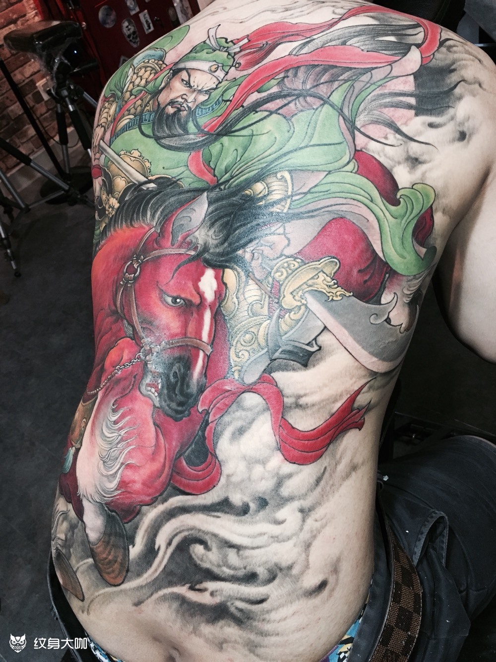 墨子作品满背关公