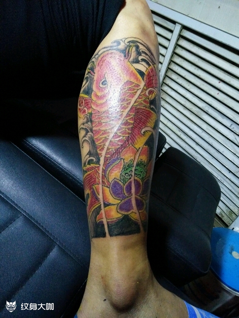 小腿鲤鱼_纹身图案手稿图片_王羿的纹身作品集