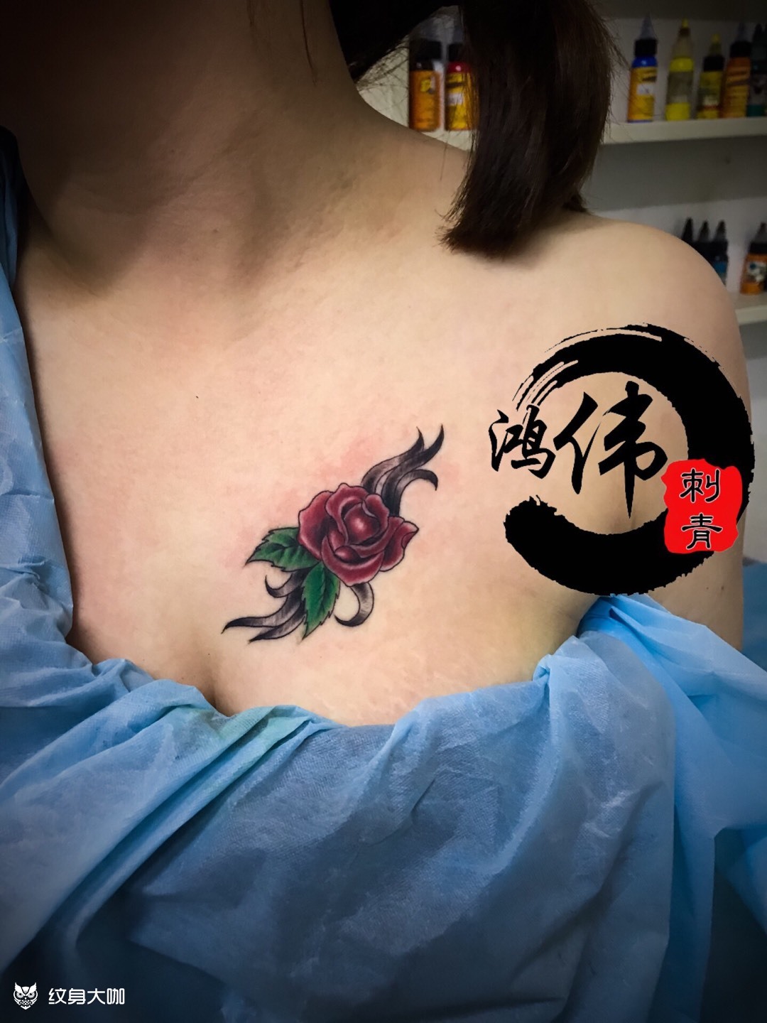 胸前两朵玫瑰纹身图图片