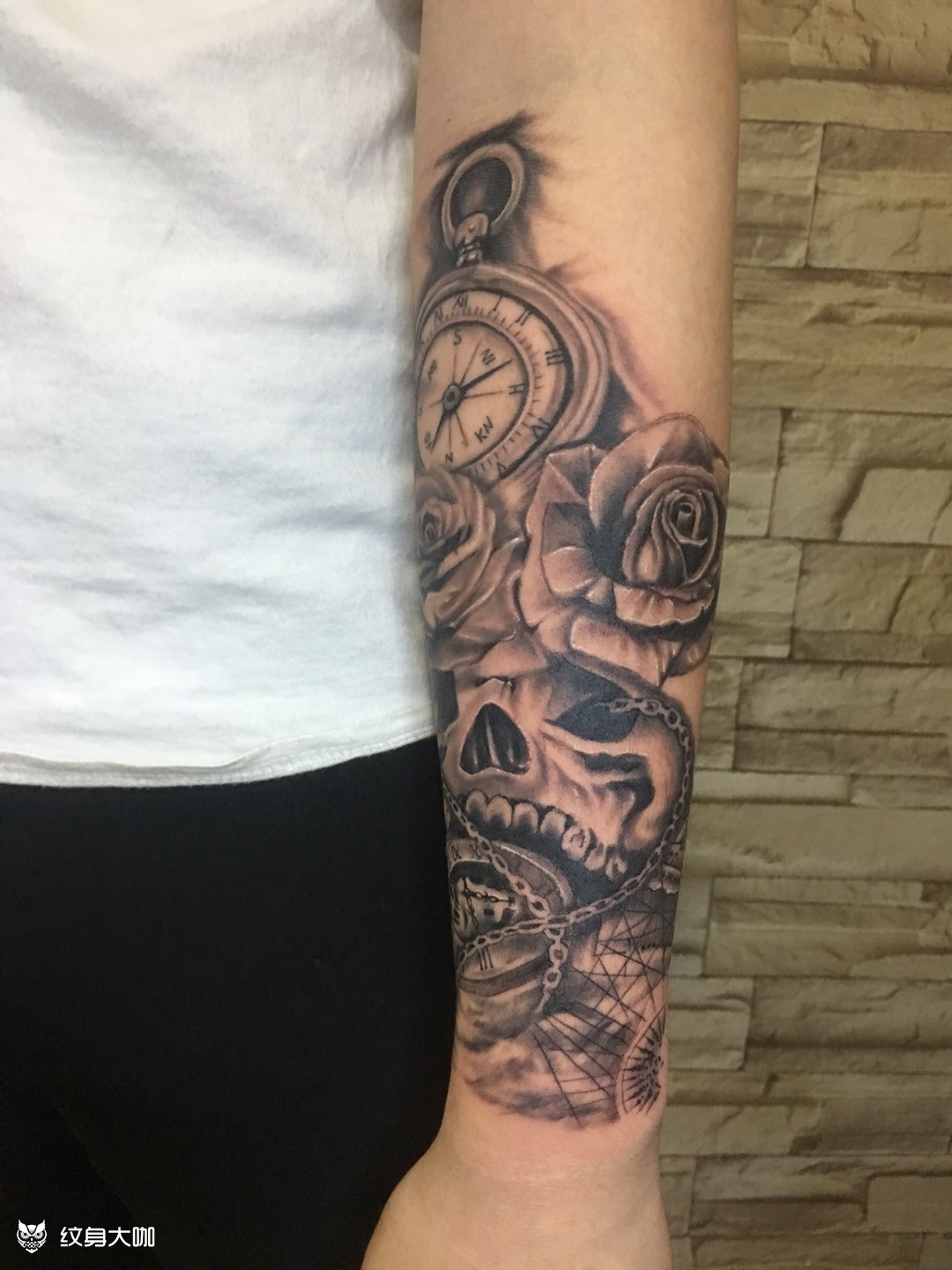 欧美钟_纹身图案手稿图片_子轩的纹身作品集