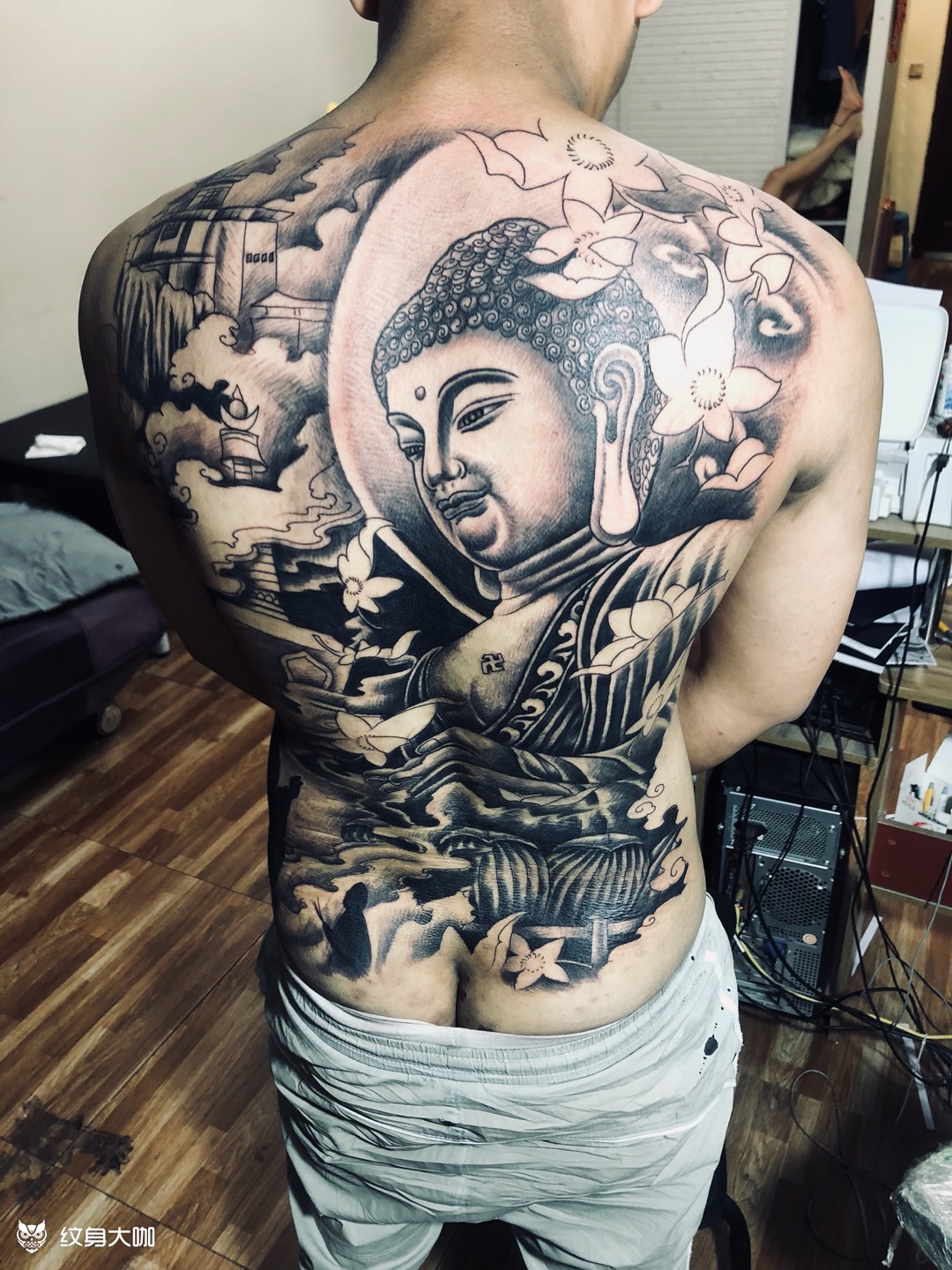 白城十年刺青(满背大佛)_纹身图案手稿图片_马庚的纹身作品集