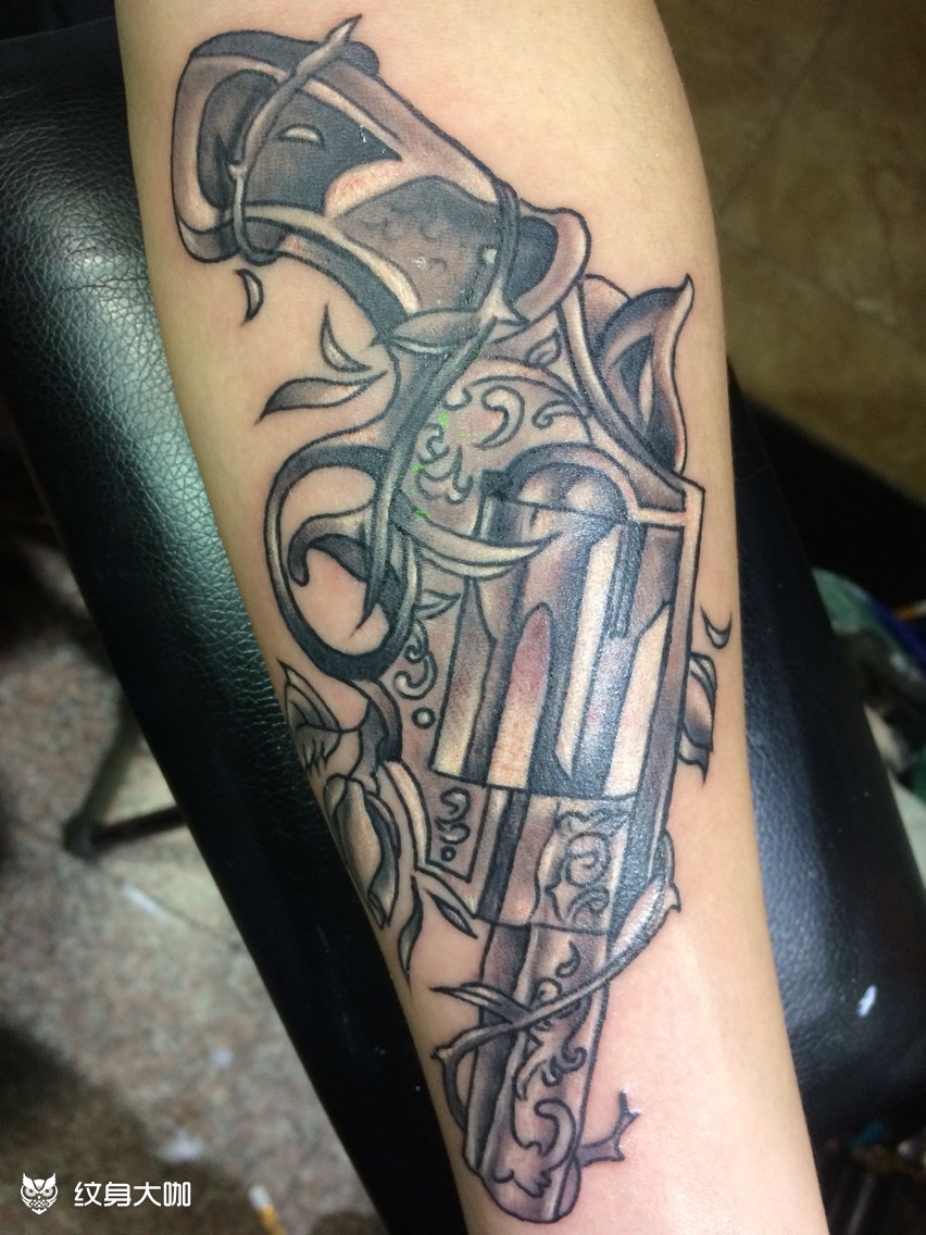 枪_纹身图案手稿图片_路新春的纹身作品集