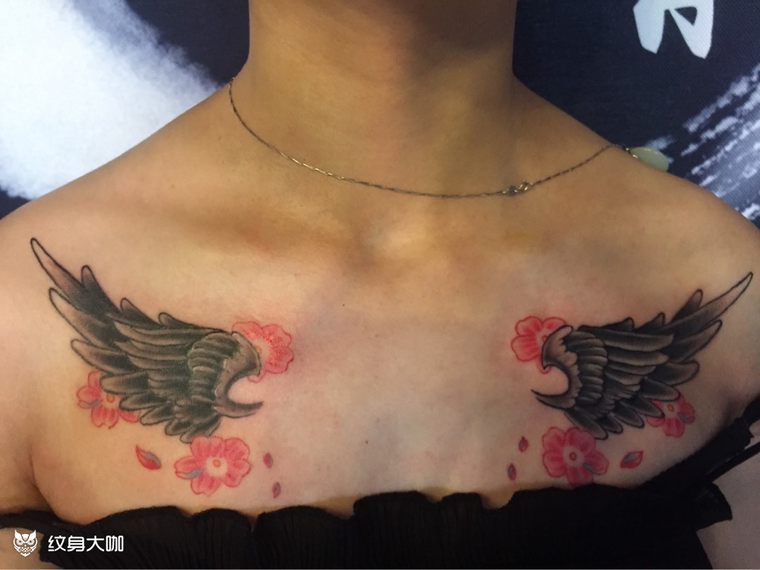 双肩翅膀_纹身图案手稿图片_小田的纹身作品集