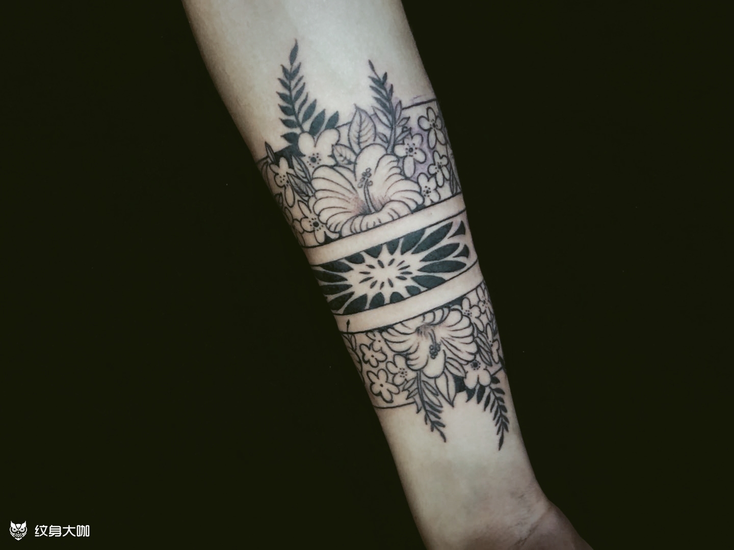 素花臂环_纹身图案手稿图片_付强的纹身作品集