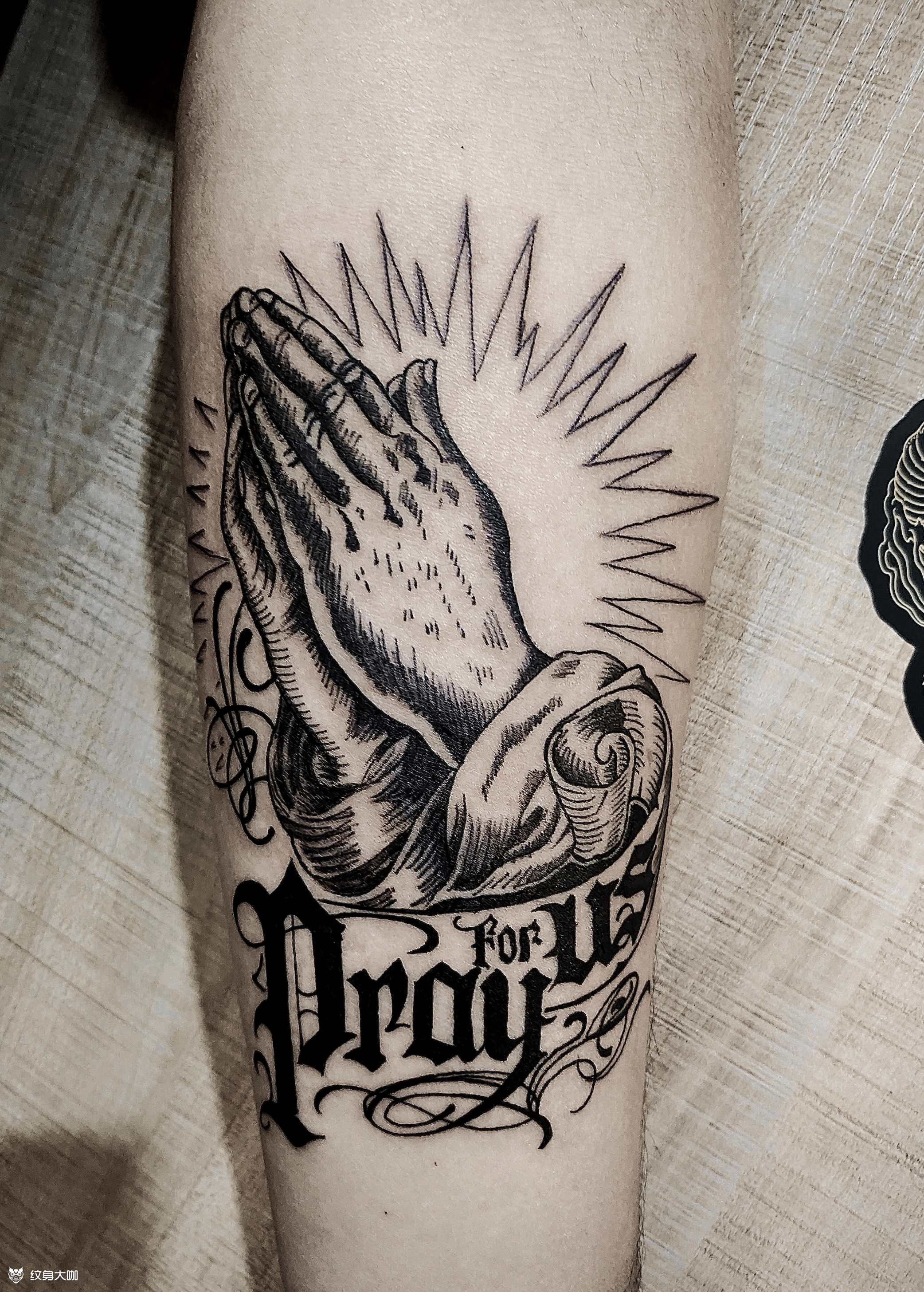 祈祷之手纹身手稿图片