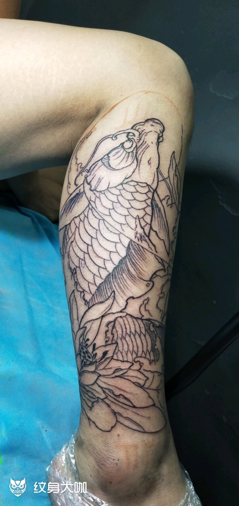 小腿鲤鱼线条_纹身图案手稿图片_格调的纹身作品集