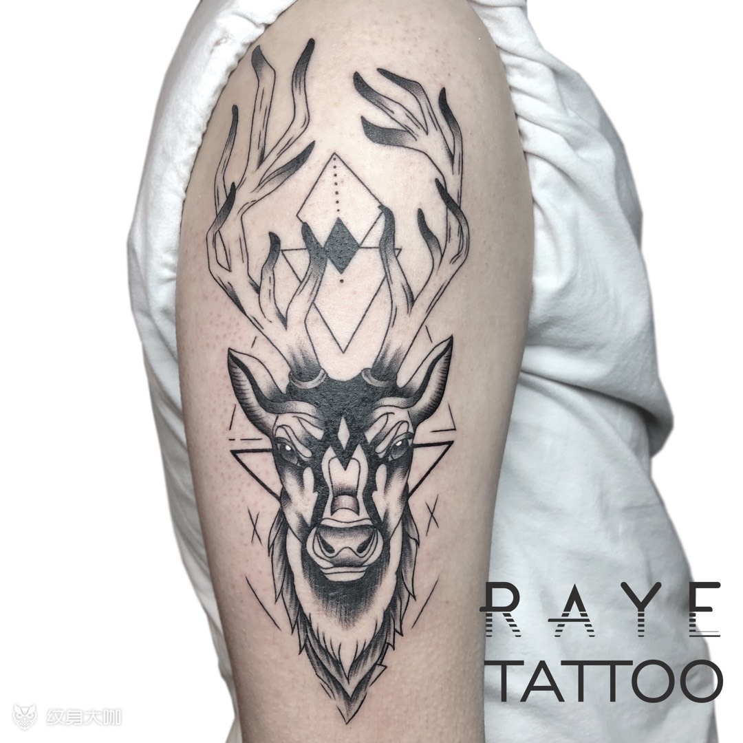 几何鹿头_纹身图案手稿图片_raye 瑞哥的纹身作品集