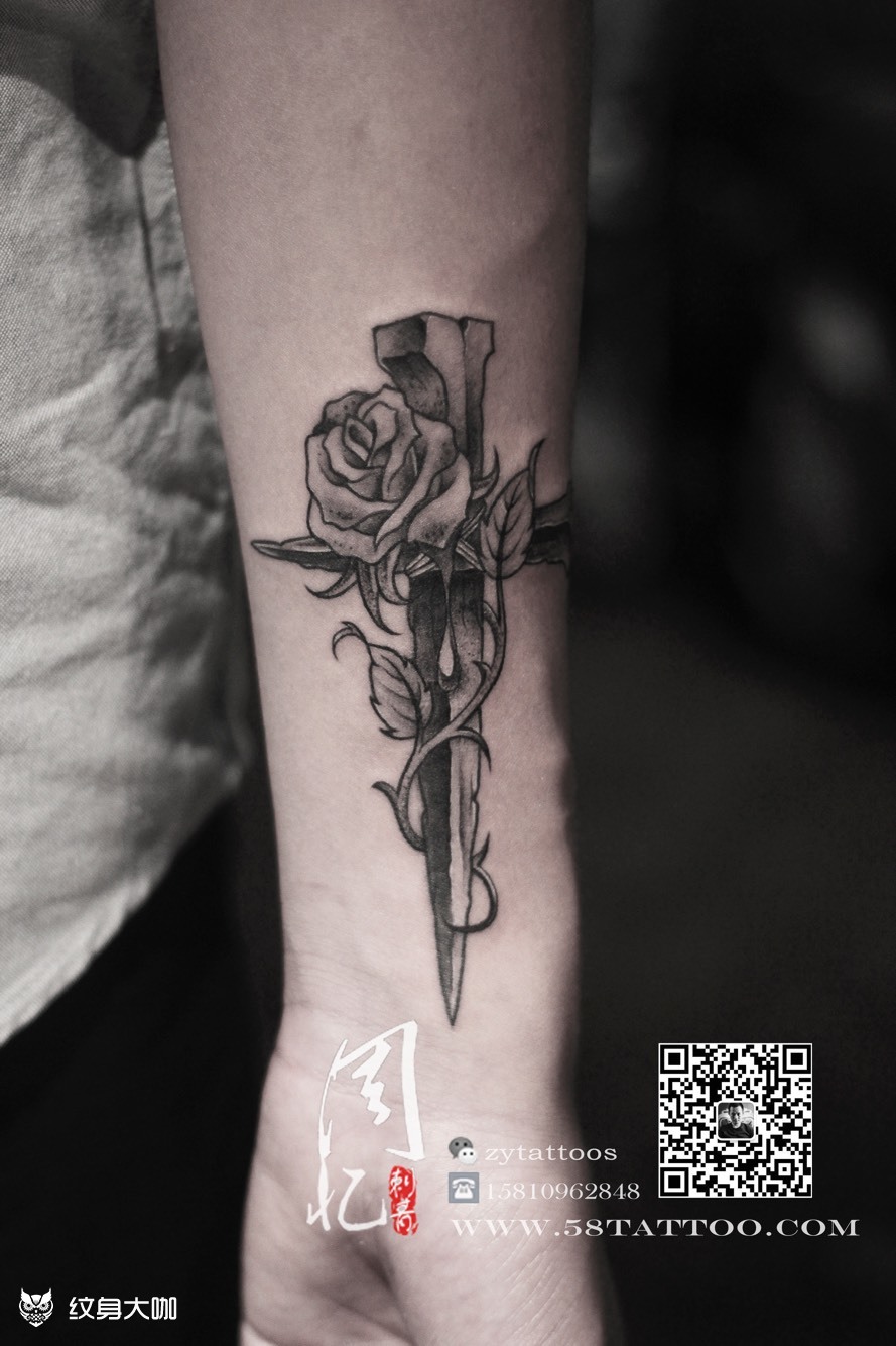 小臂疤痕遮盖十字架_纹身图案手稿图片_周忆的纹身作品集