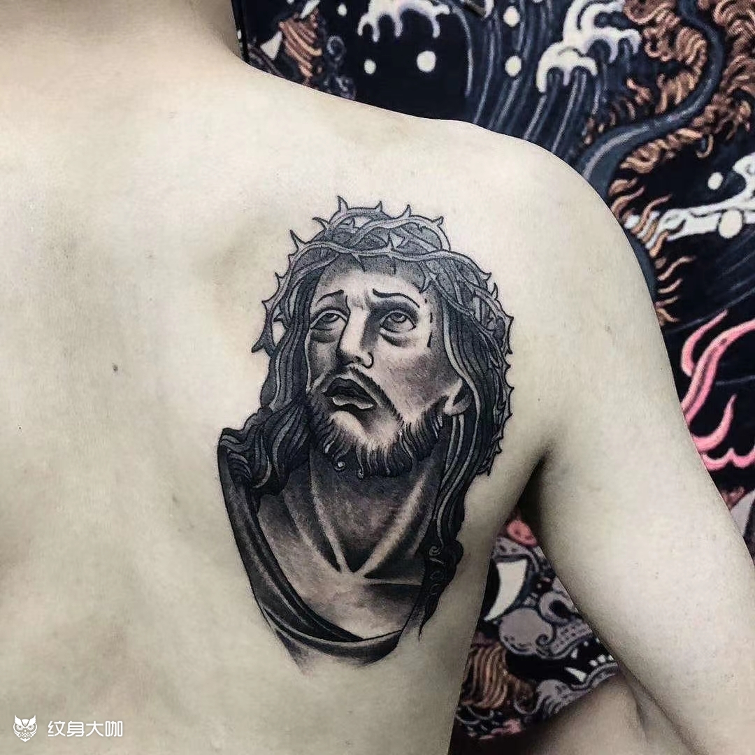 后背耶稣_纹身图案手稿图片_彭健熙的纹身作品集