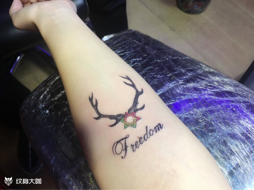 鹿角_纹身图案手稿图片_张钟楠的纹身作品集