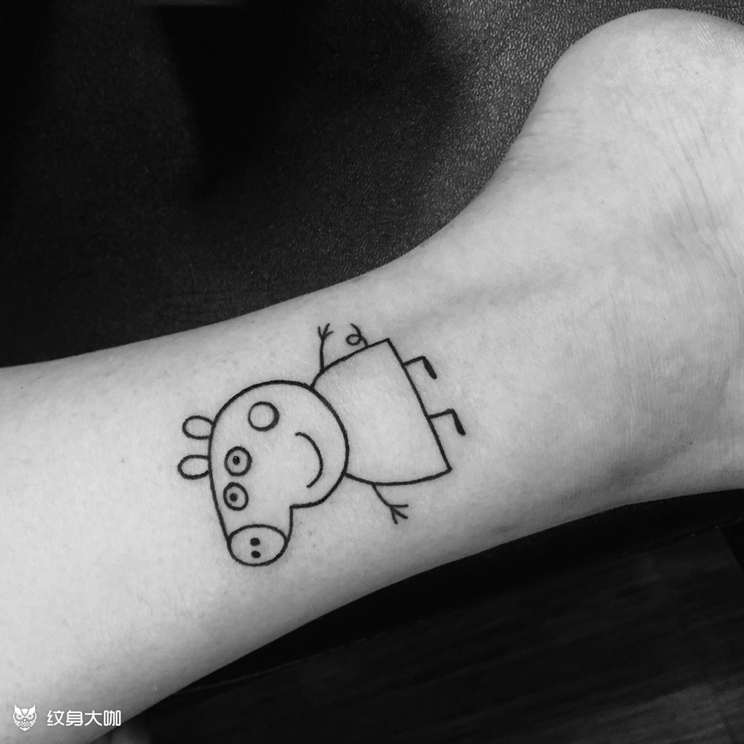 小猪佩奇_纹身图案手稿图片_twtattooht的纹身作品集