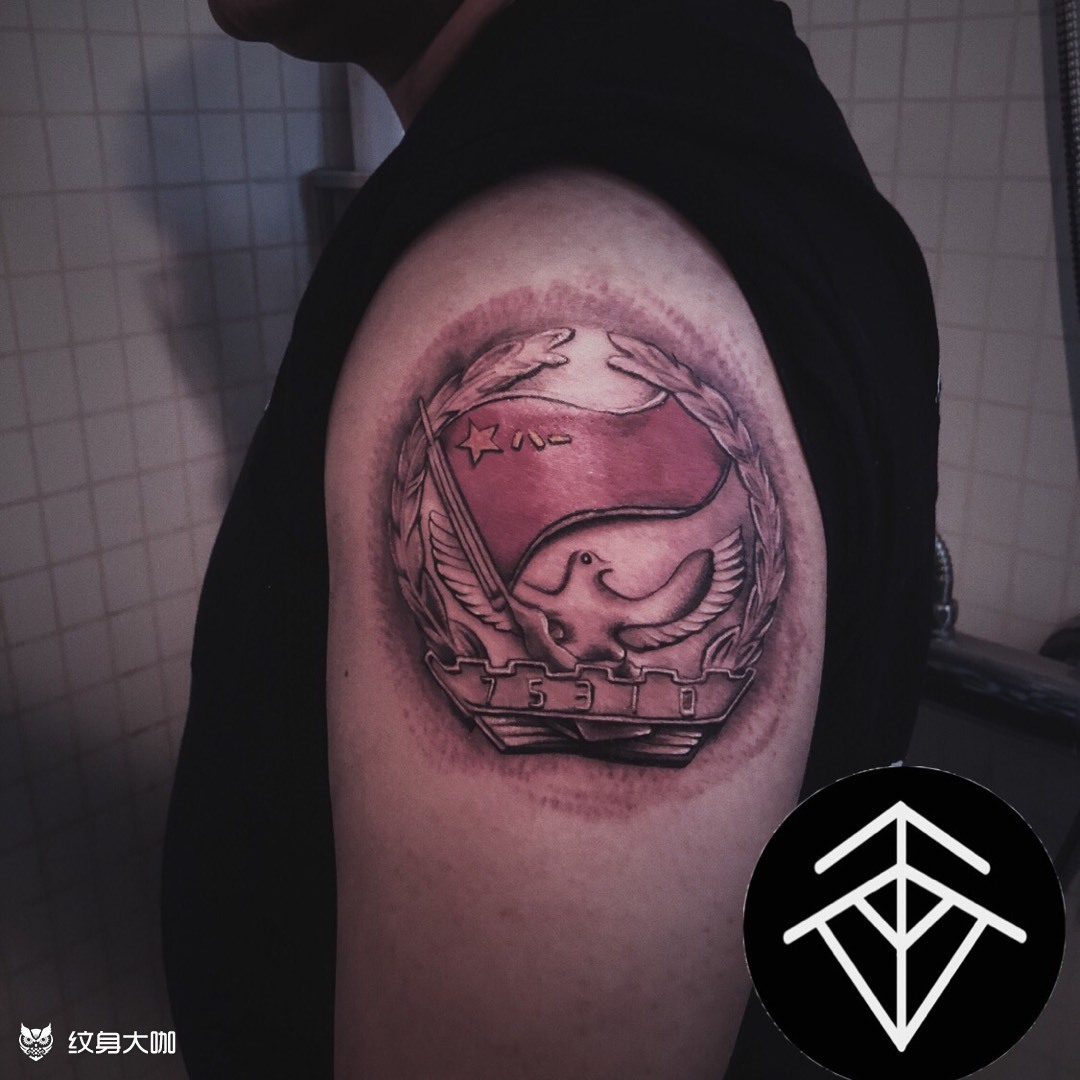 客人当兵时的军徽_纹身图案手稿图片_hobo的纹身作品集