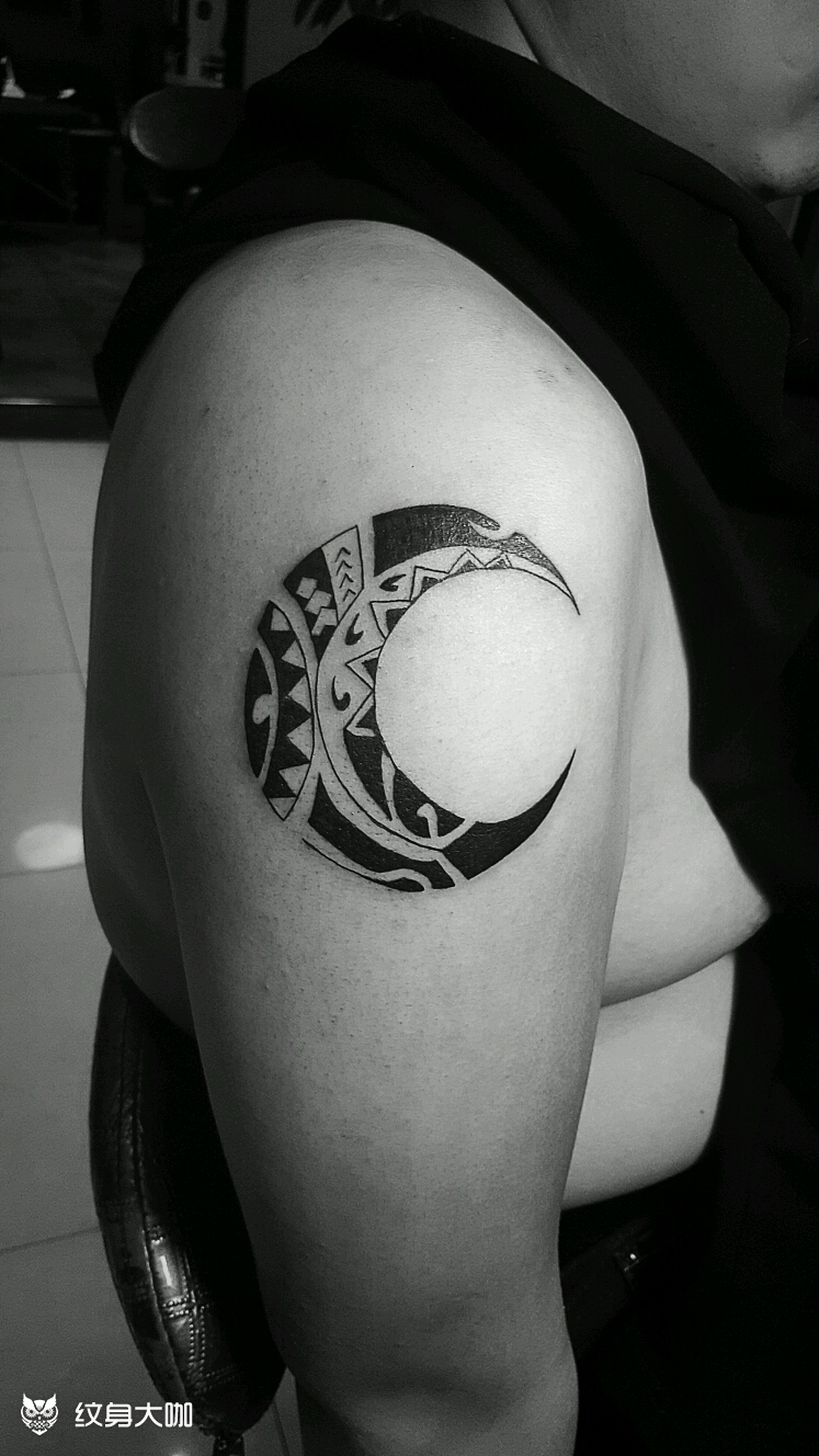 月亮图腾_纹身图案手稿图片_大山的纹身作品集