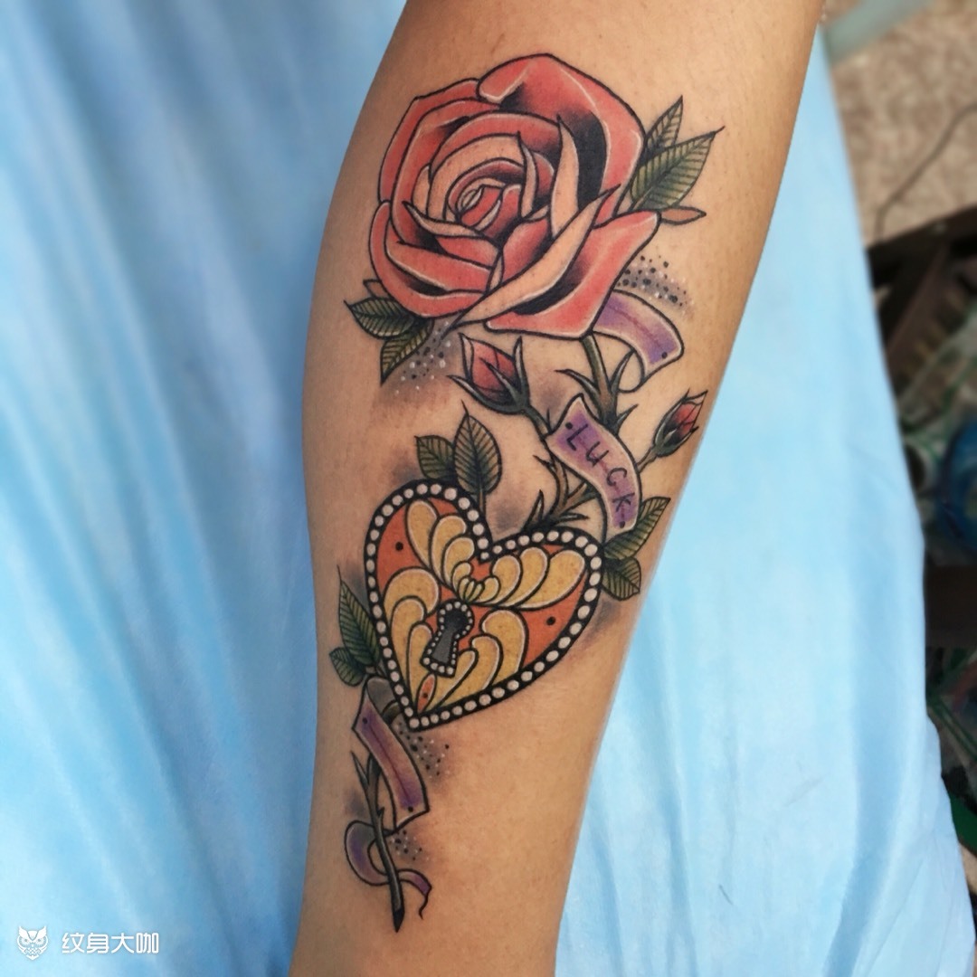 玫瑰锁newschool_纹身图案手稿图片_雯雯的纹身作品集