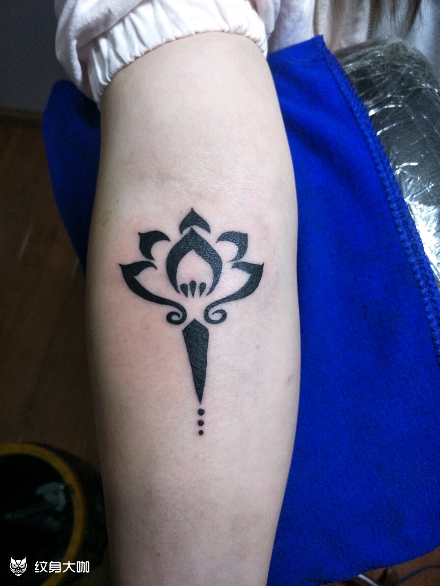 图腾莲花_纹身图案手稿图片_啊聪的纹身作品集