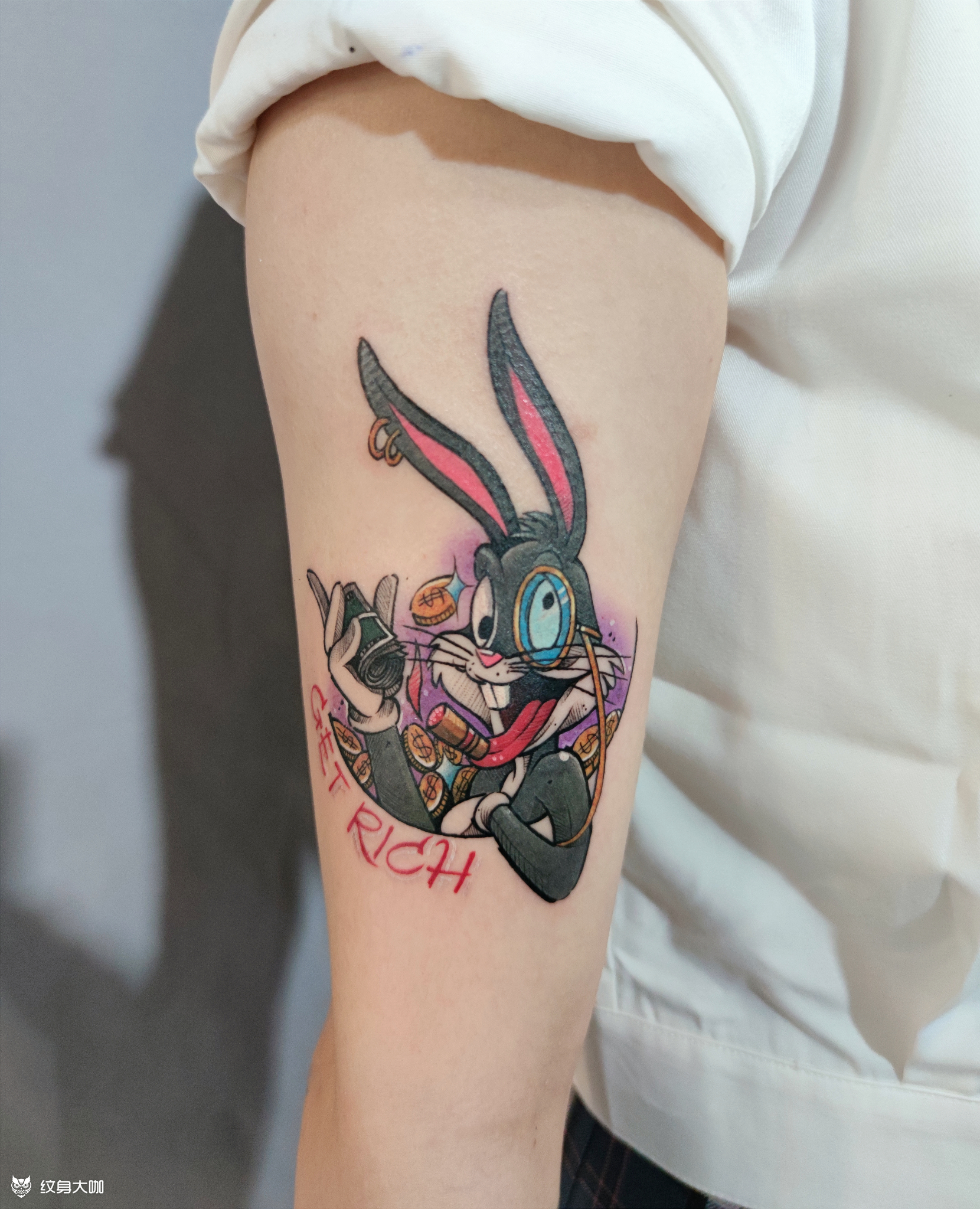 兔八哥情侣纹身图片