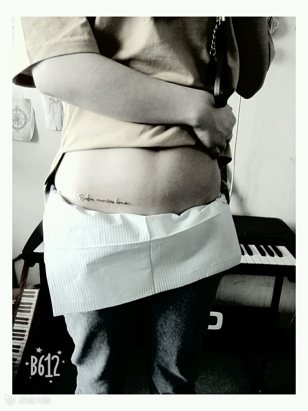 小腹侧边英文字母_纹身图案手稿图片_猫儿的纹身作品集