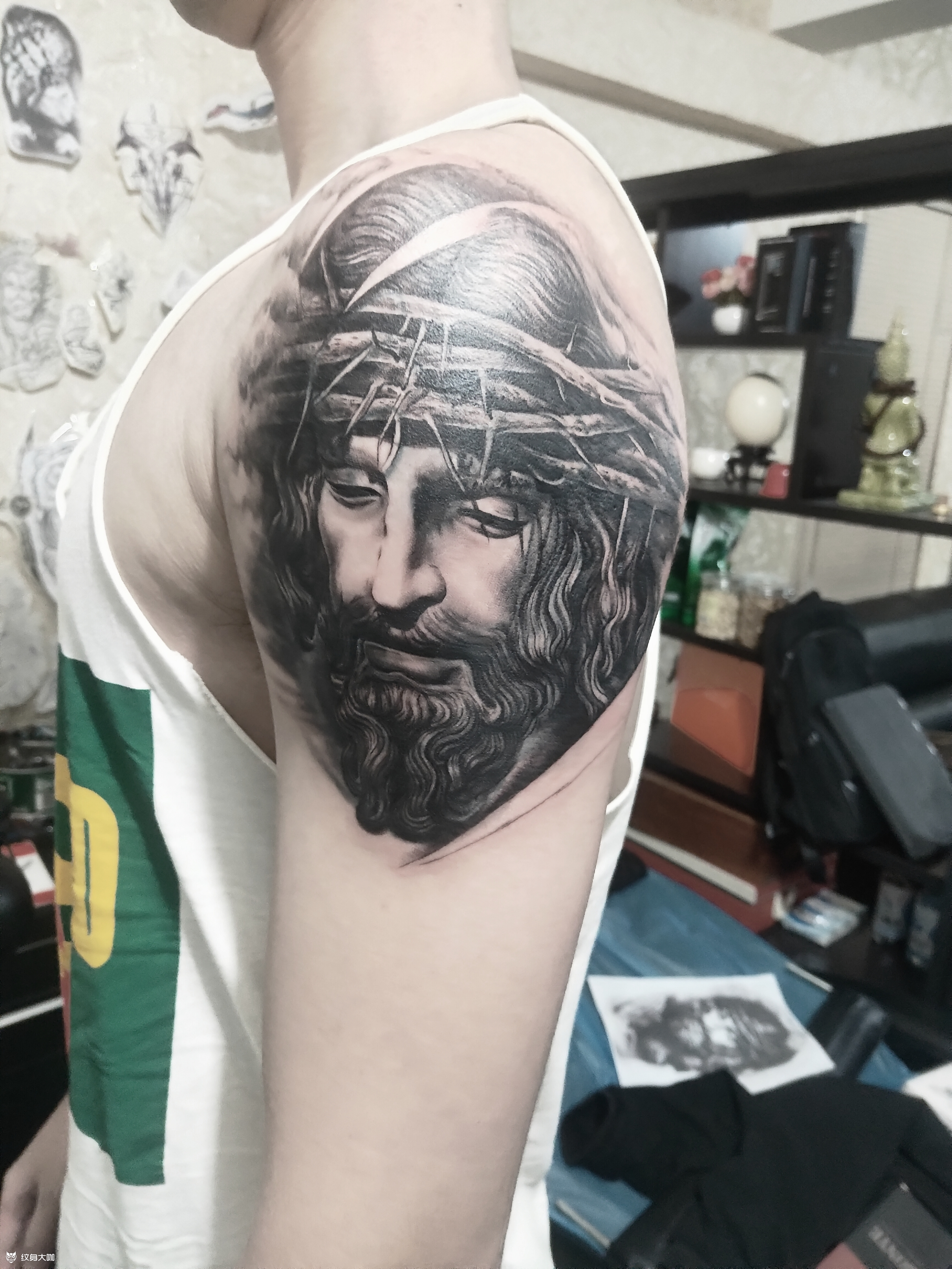 耶稣旧图纹身遮盖