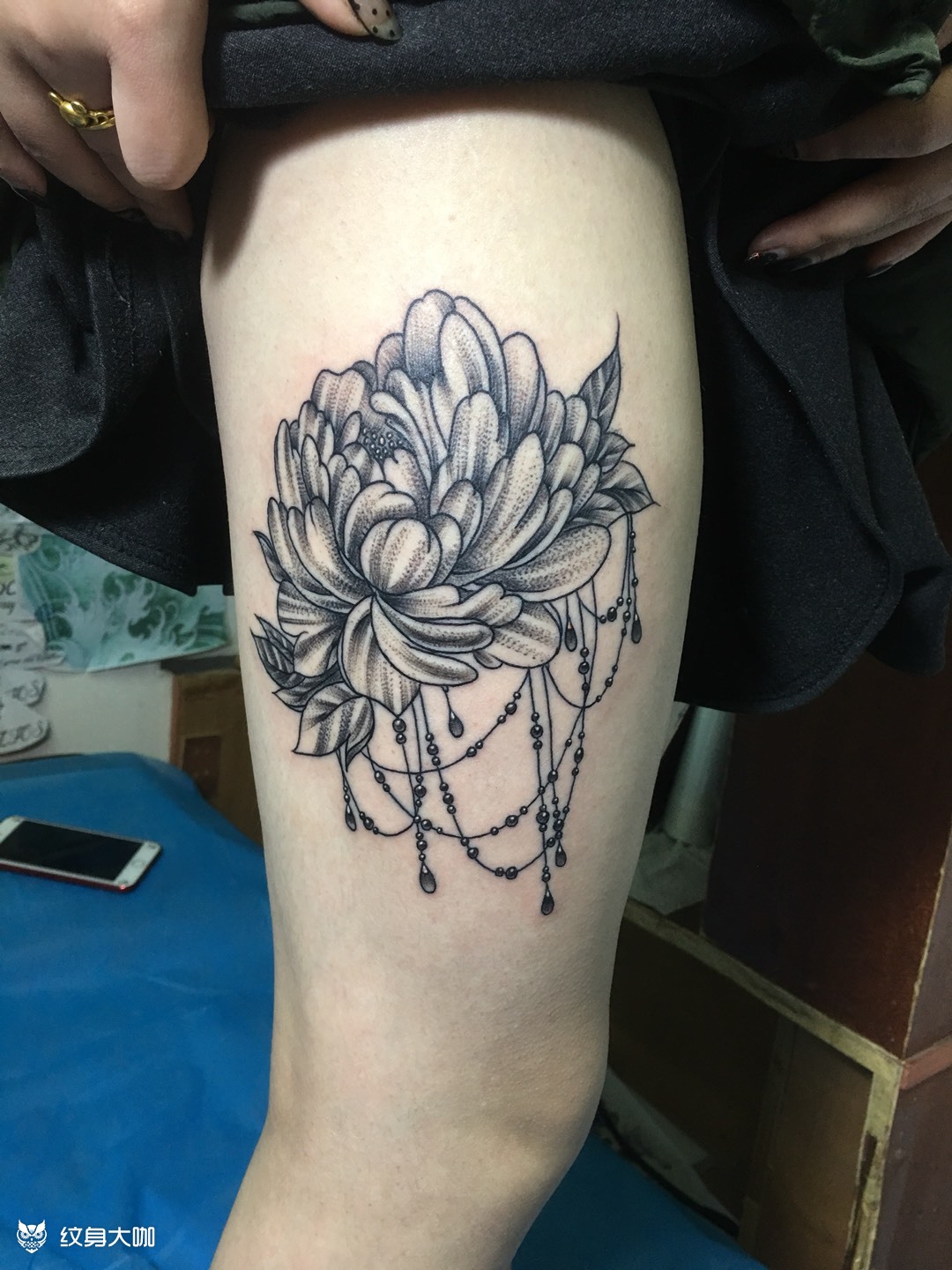 女神大腿性感素花纹身