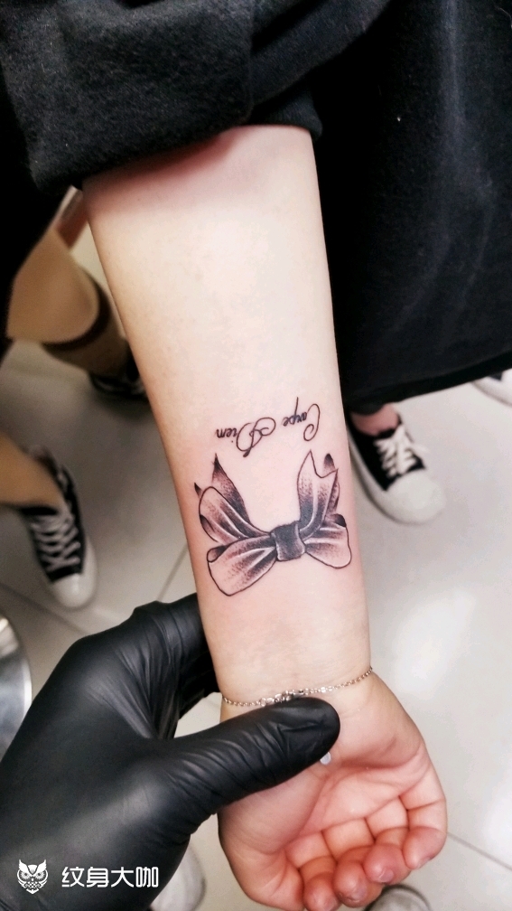 蝴蝶结_纹身图案手稿图片_刘国栋的纹身作品集