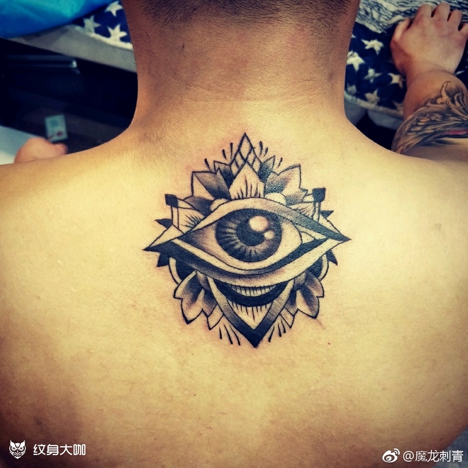 上帝之眼_纹身图案手稿图片_吴政的纹身作品集