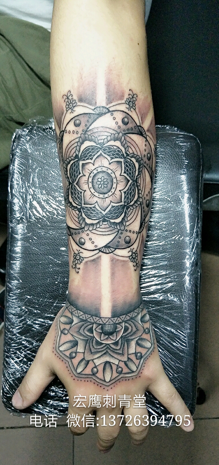 梵花手掌_纹身图案手稿图片_宏鹰tattoo的纹身作品集