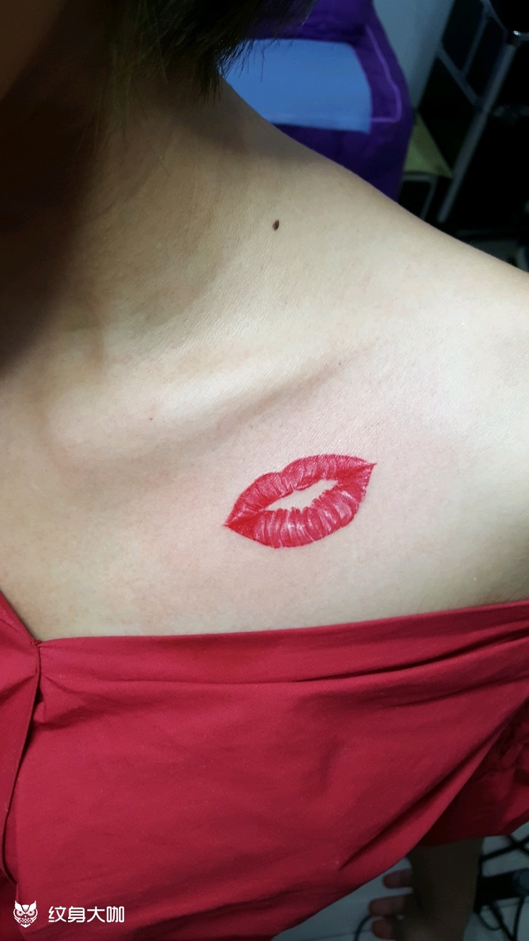 烈焰红唇_纹身图案手稿图片_翁宇鹏的纹身作品集