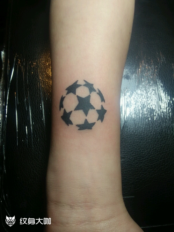 足球_纹身图案手稿图片_小军的纹身作品集