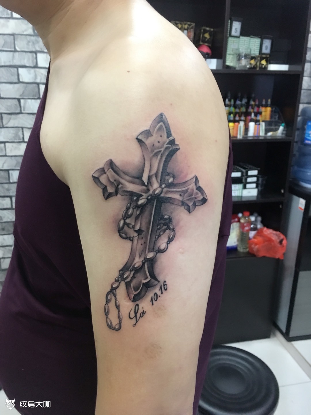 纹身纹十字架的寓意图片