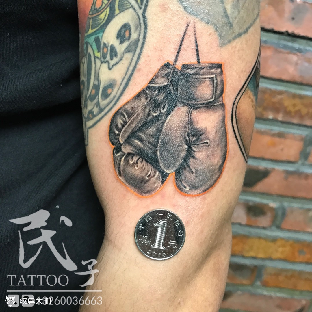 小拳套……_纹身图案手稿图片_民子的纹身作品集